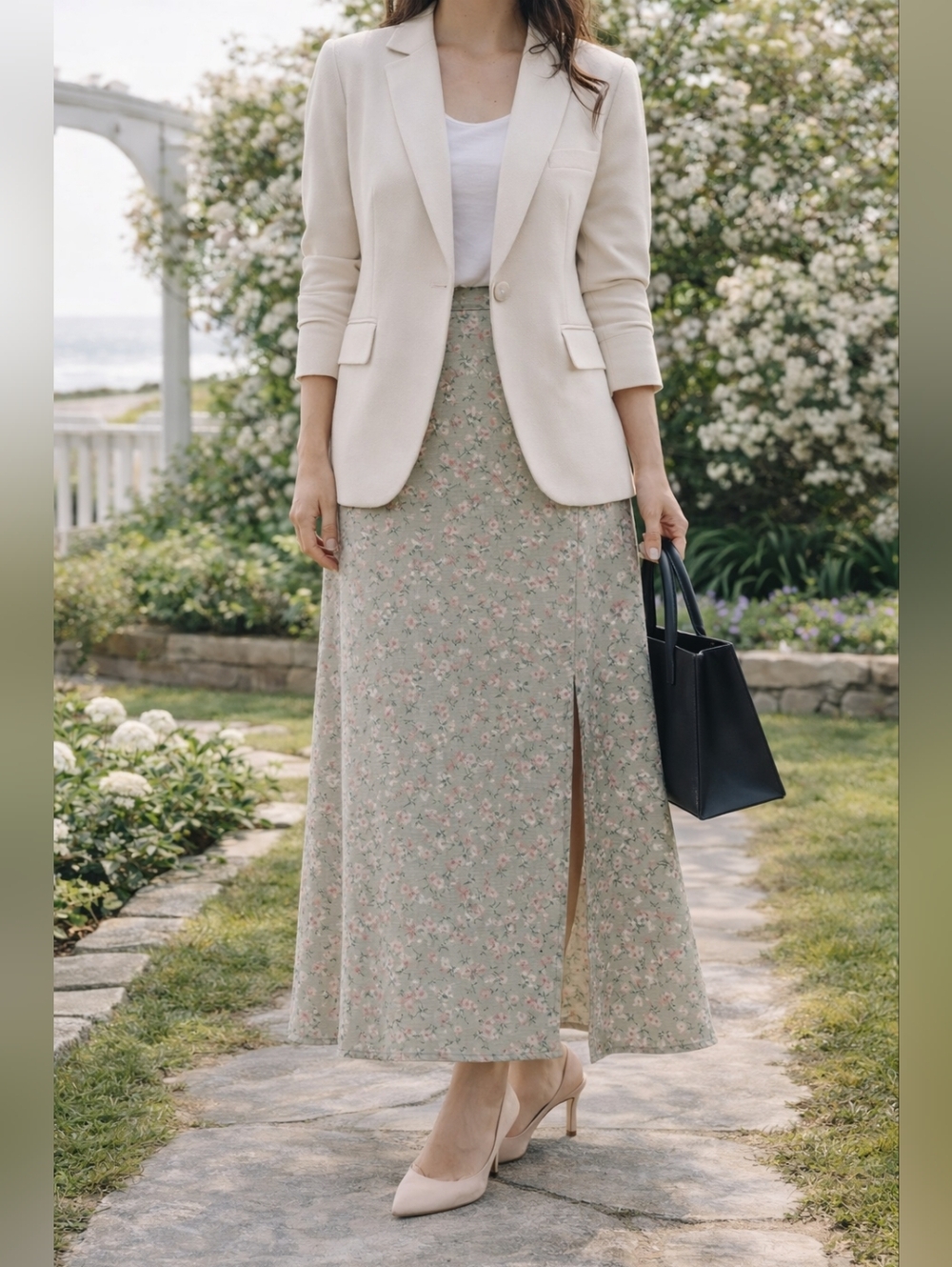 Vintage-inspired Worthington floral maxi skirt featuring a delicate ditsy print